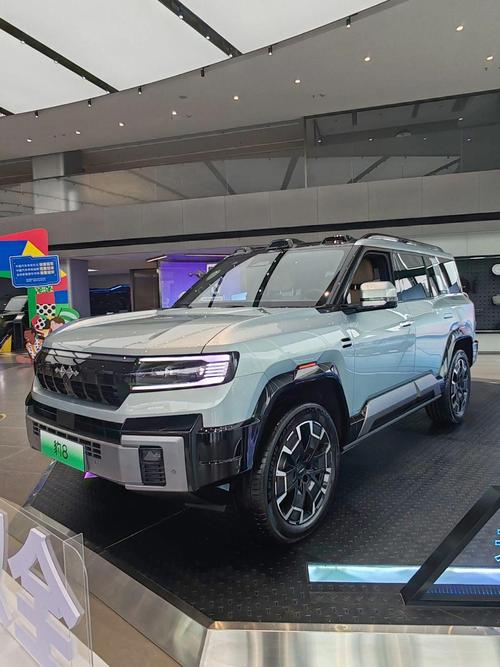 成都176比亚迪方程豹硬派越野的爆款，英菲尼迪35周年与你共成长